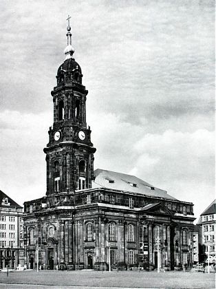 Der Wiederaufbau der Kirchen in der DDR