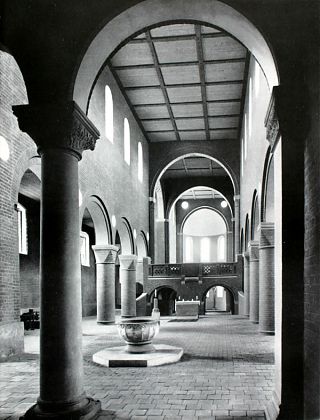 Der Wiederaufbau der Kirchen in der DDR